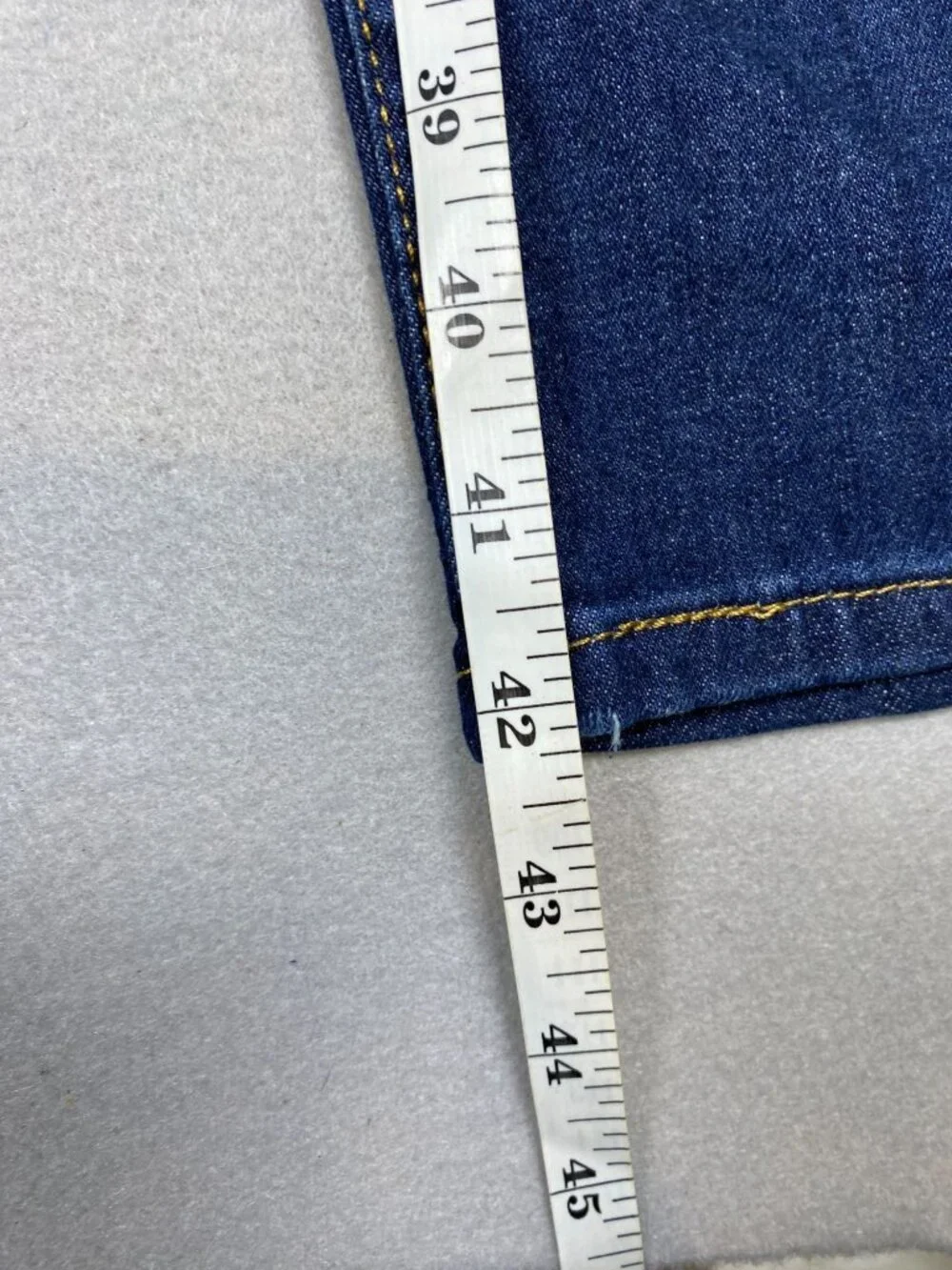 Levis 511 Mens Jeans W34 L32 Medium Wash Denim Straight Leg
